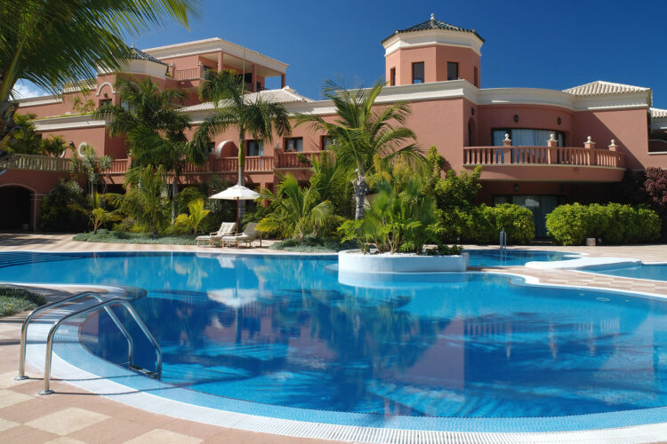 Las Madrigueras Golf Resort Pool