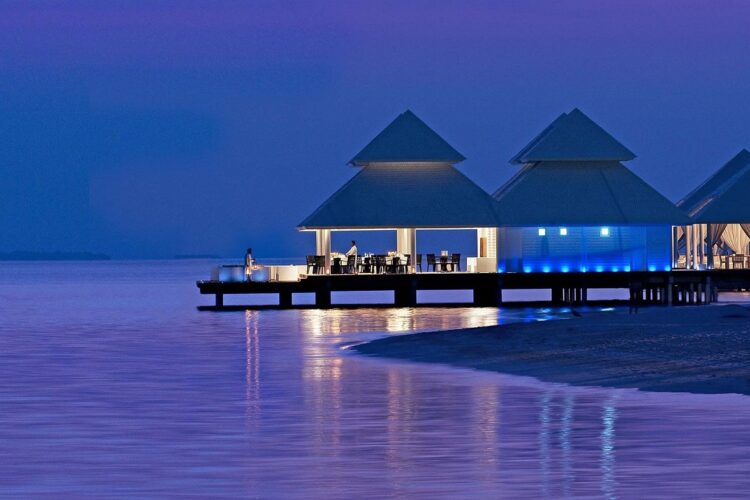 Diamonds Athuruga Maldives Restaurant