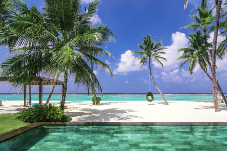 One & Only Reethi Rah Beach Pool