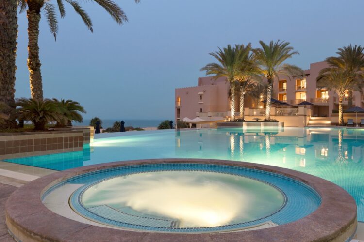 Shangri-La Al Husn Resort Pool