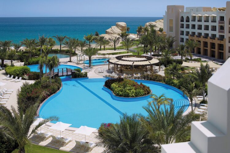 Al Waha Shangri-La Al Jissah Resort Pool