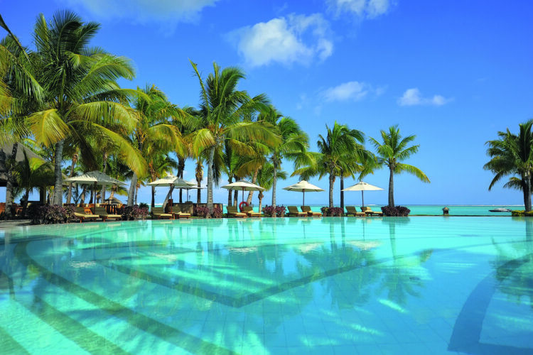 Paradis Beachcomber Resort & Spa Pool