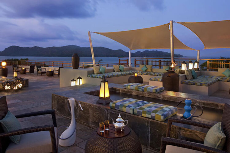 Raffles Seychelles Lounge