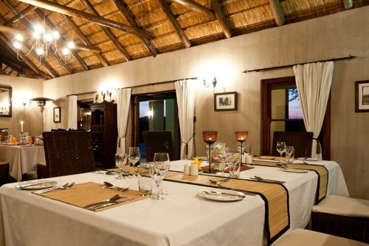 Hlosi Game Lodge Restaurant